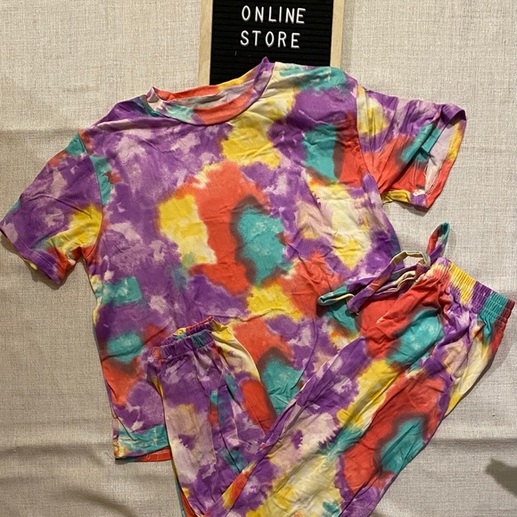 Tie Dye Collection - Picture 3 of 5